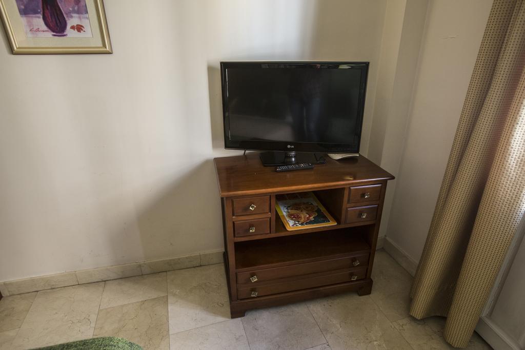 Apartamentos Caballero De Gracia Madri Exterior foto