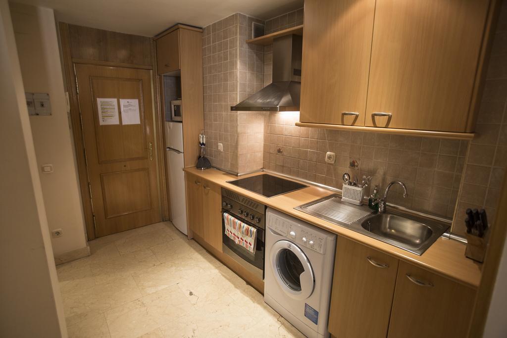 Apartamentos Caballero De Gracia Madri Exterior foto