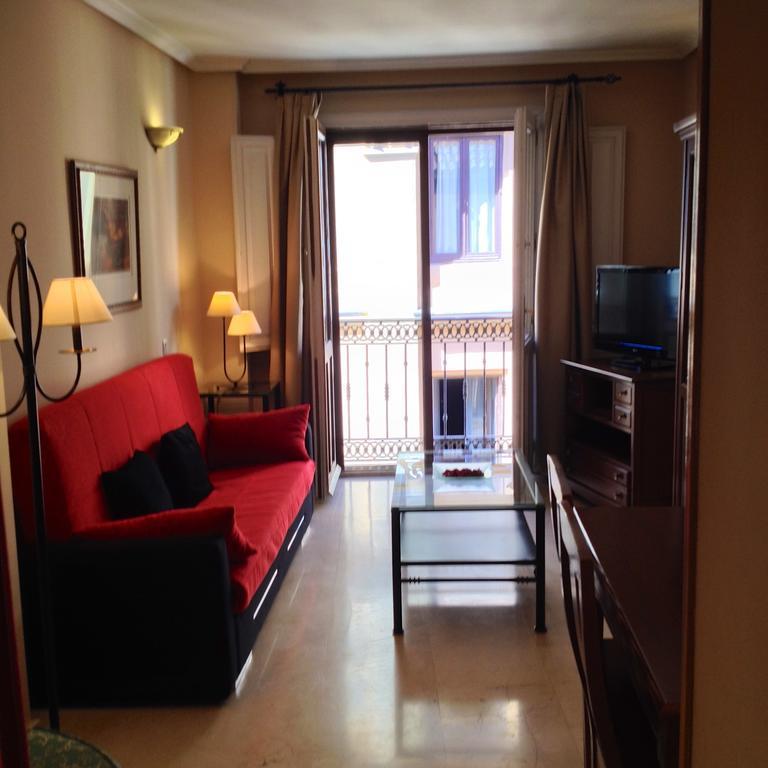 Apartamentos Caballero De Gracia Madri Exterior foto