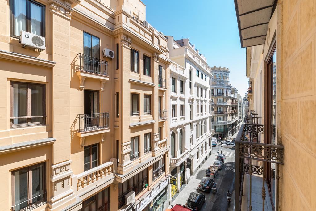 Apartamentos Caballero De Gracia Madri Exterior foto