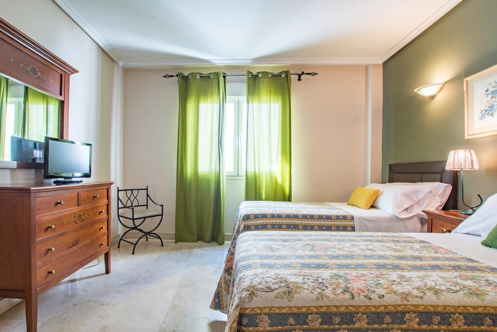 Apartamentos Caballero De Gracia Madri Exterior foto