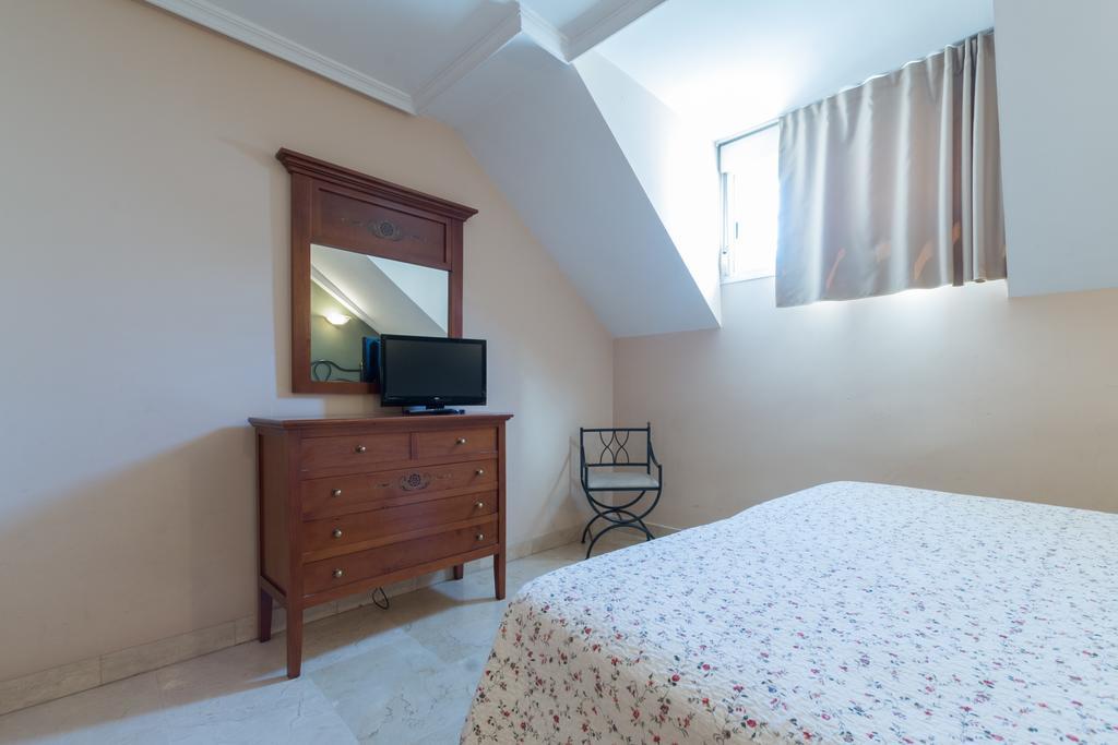 Apartamentos Caballero De Gracia Madri Exterior foto