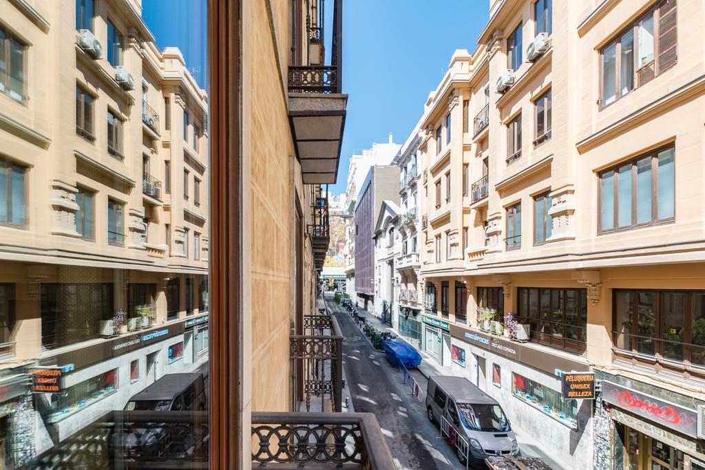Apartamentos Caballero De Gracia Madri Exterior foto
