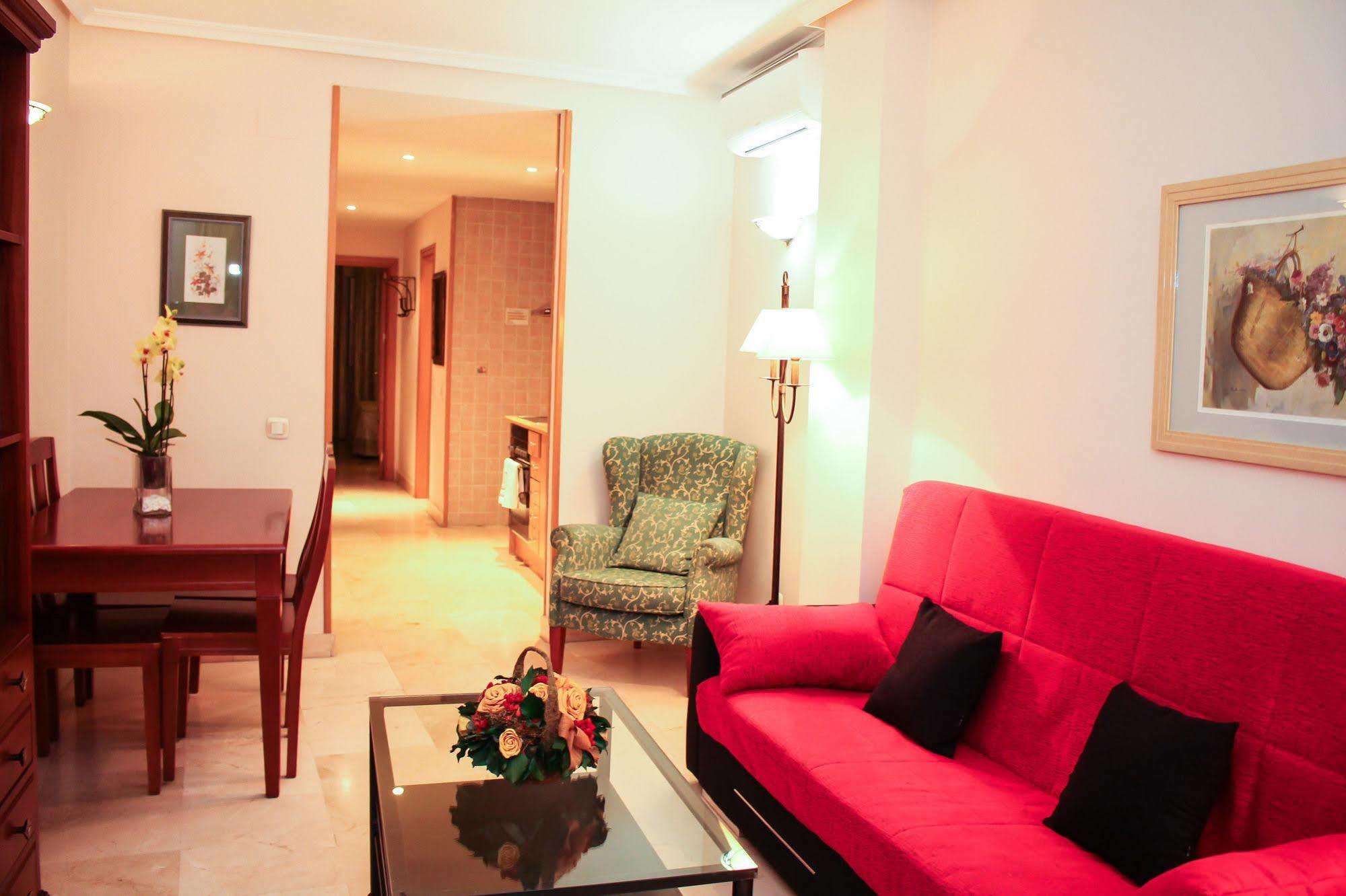 Apartamentos Caballero De Gracia Madri Exterior foto