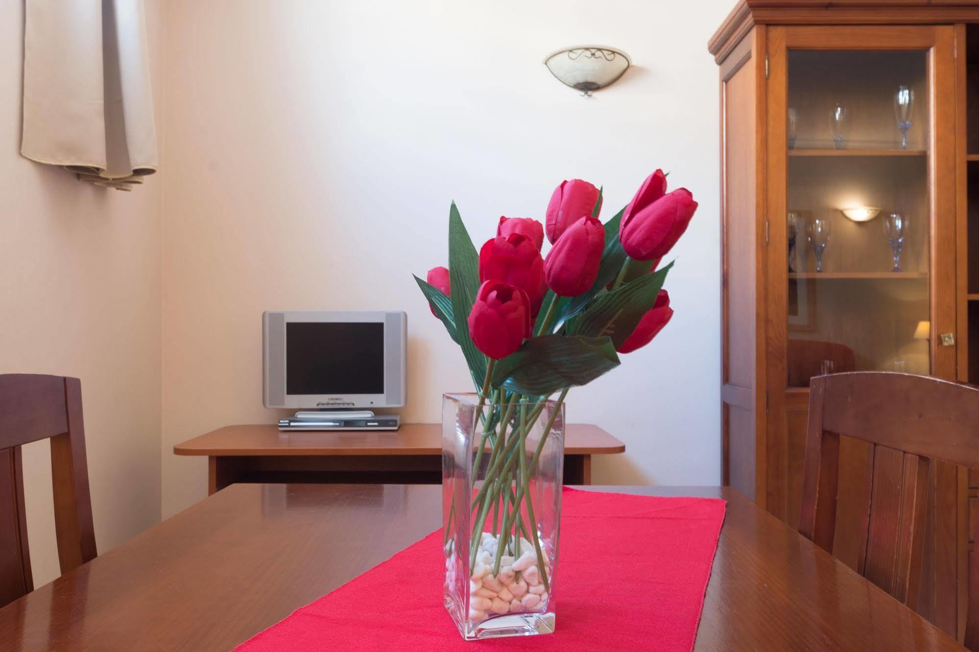 Apartamentos Caballero De Gracia Madri Exterior foto