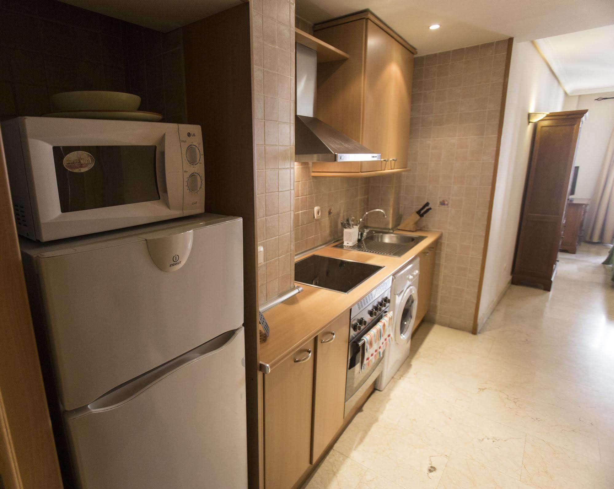 Apartamentos Caballero De Gracia Madri Exterior foto